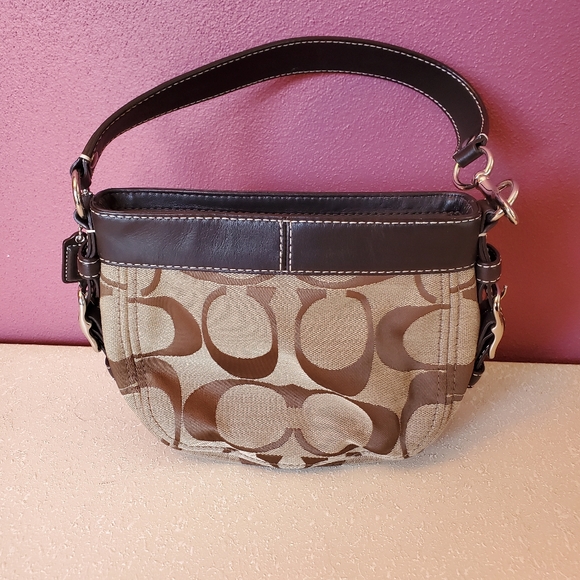 Coach Zoe Signature Hobo Bag and matching Wallet - Picture 4 of 8